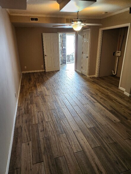 Building Photo - 219 Hunter Hills Cir