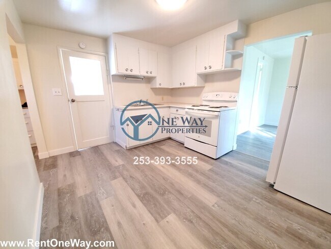 Building Photo - Downtown Puyallup 1 Bd