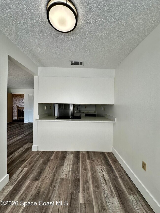 Building Photo - 265 Ulster Ct