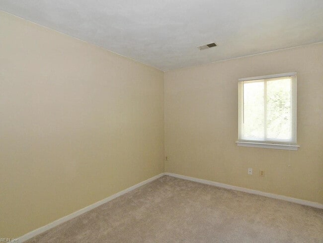 Building Photo - HILLTOP AREA FOR RENT!