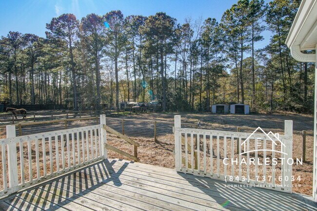 Building Photo - 1807 United Dr