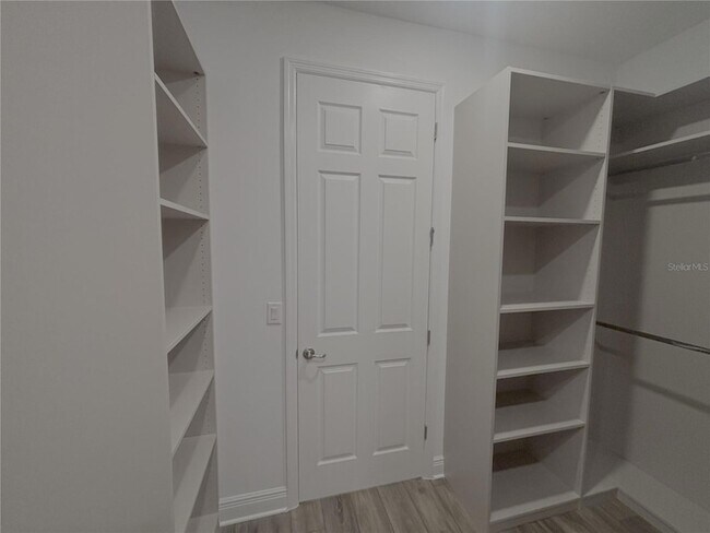 Building Photo - 9764 SW 81st Ln