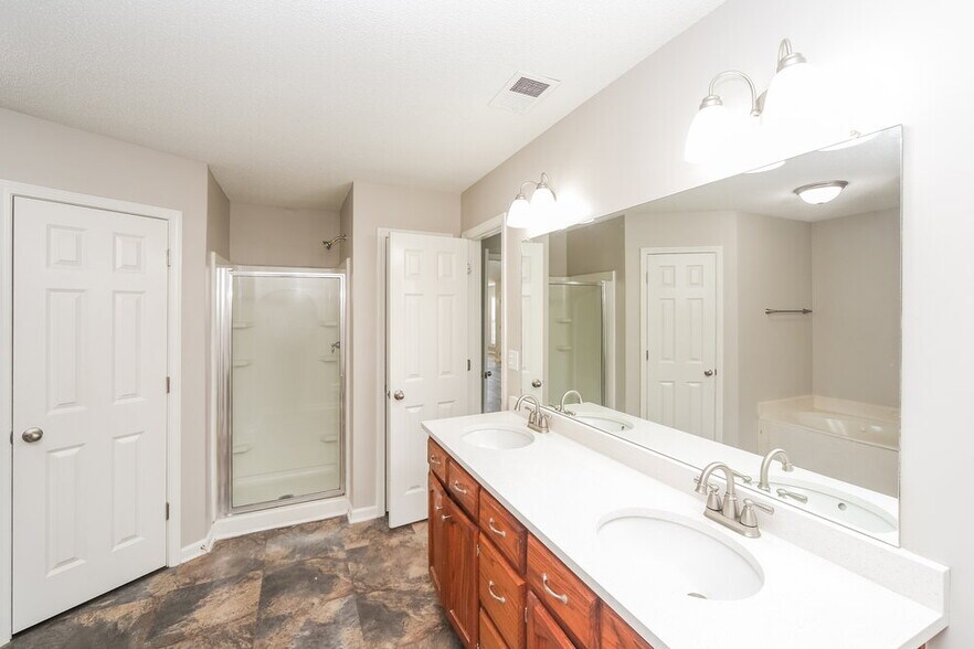 Building Photo - 6708 Kentbrook Dr