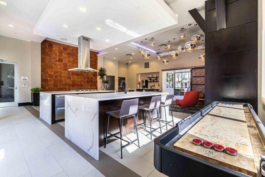 Building Photo - Koi