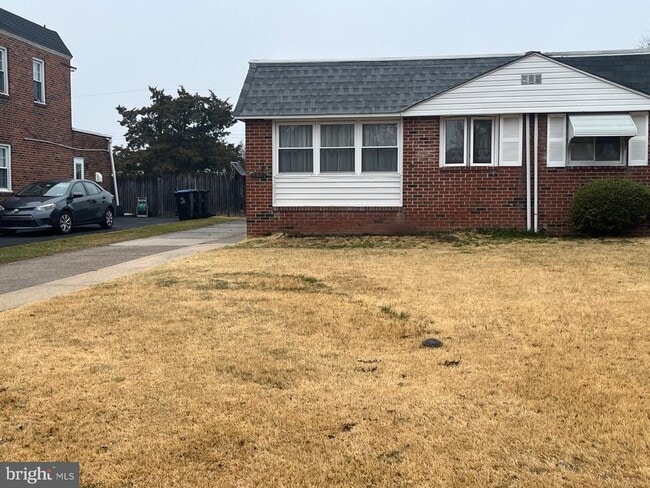 Building Photo - 1839 Powell St