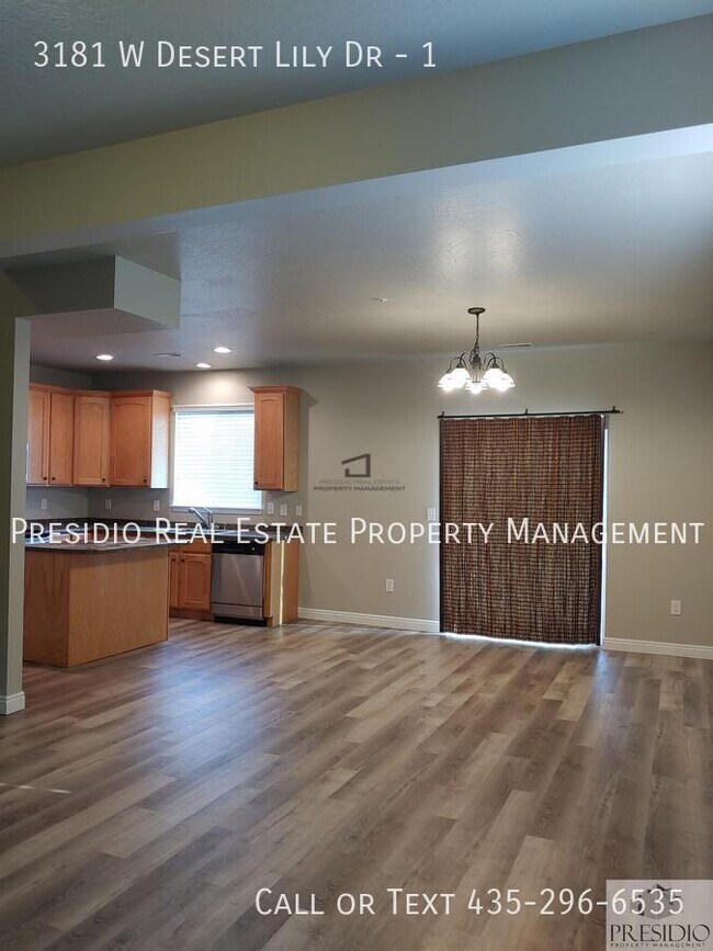 Building Photo - 3181 W Desert Lily Dr