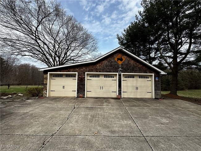 Building Photo - 2071 Dewey Rd