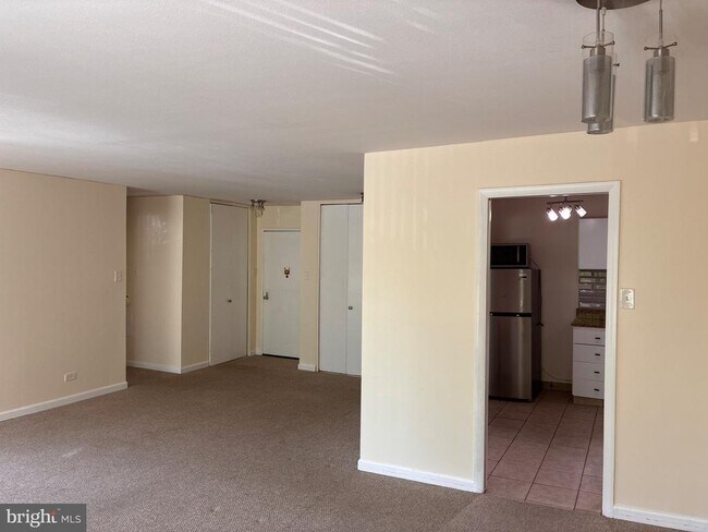 Building Photo - 4501 Arlington Blvd