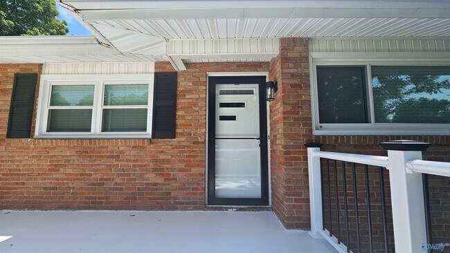 Building Photo - 3725 Broadmor Rd NW