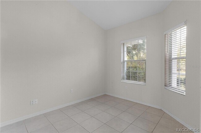 Building Photo - 8013 SW 134 Loop