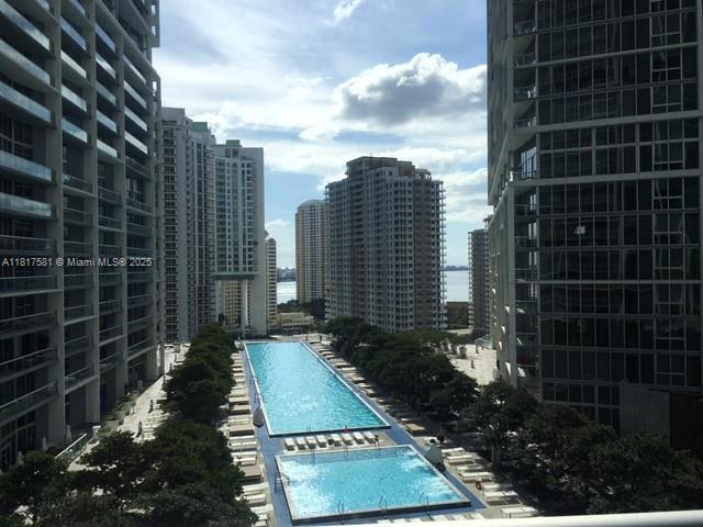 Building Photo - 495 Brickell Ave