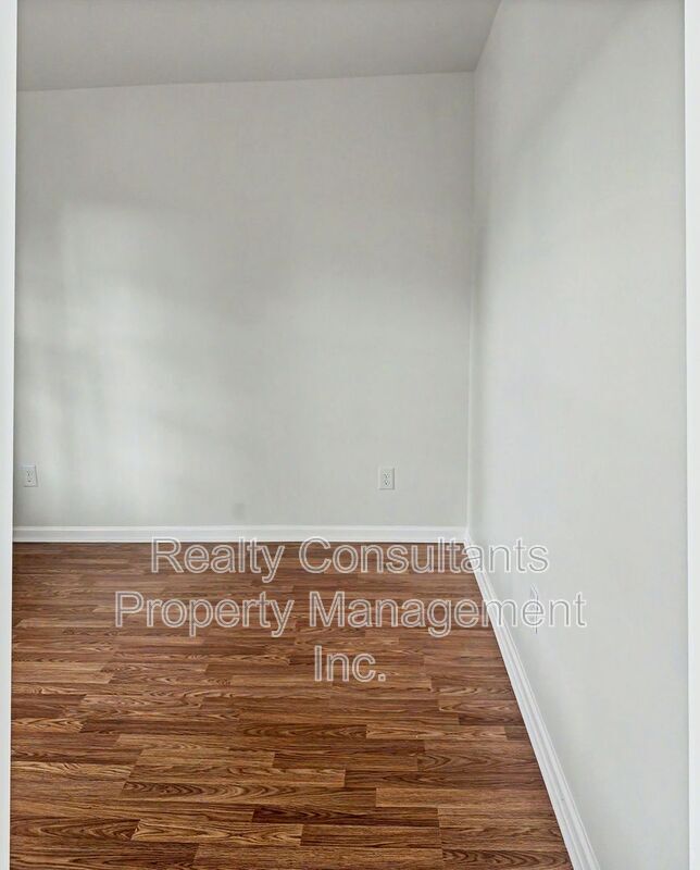 Building Photo - 3248 Chandler St