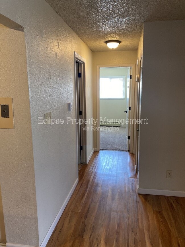 Building Photo - 522 Bell Ct