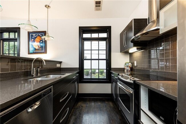 Building Photo - 1300 DeKalb Ave NE