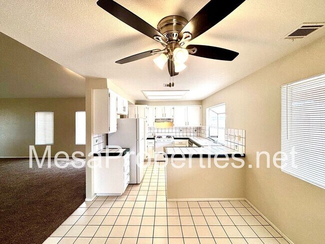 Building Photo - 15261 San Jose Dr