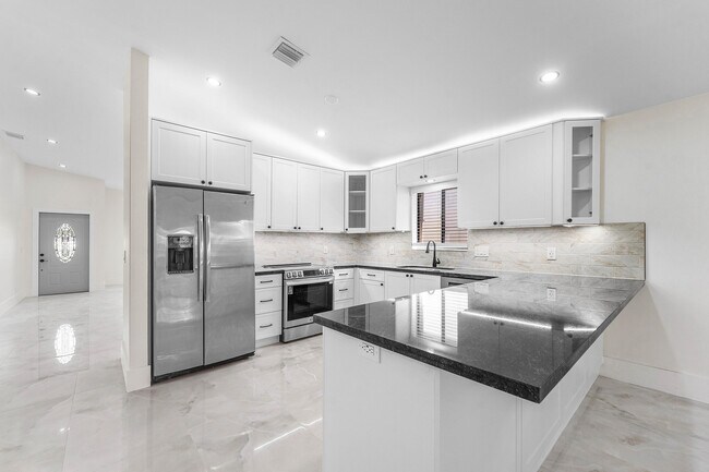 Building Photo - 1531 SW 102nd Terrace