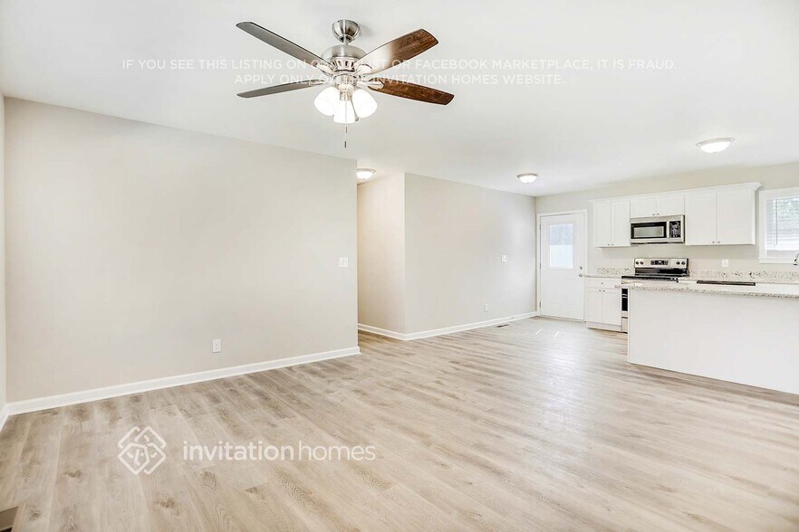 Building Photo - 3068 Rollingwood Ln SE