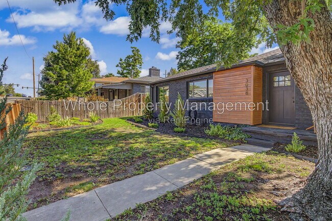 Building Photo - 3038 Sheridan Blvd