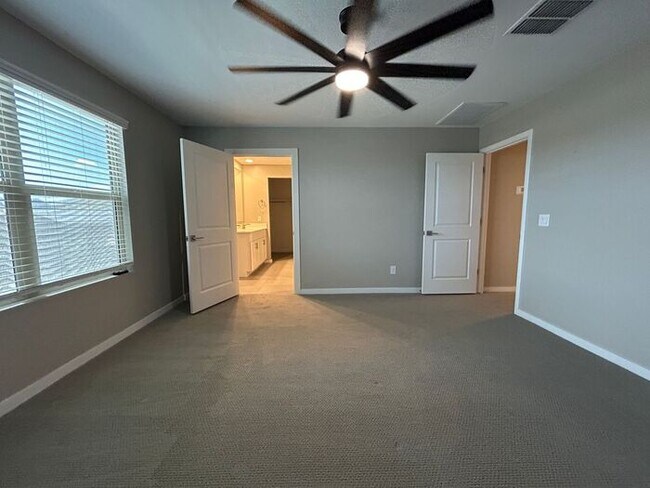 Building Photo - 4473 Suncup Dr