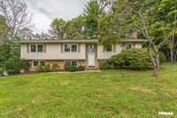 Building Photo - Spacious 4BR House in Asheville