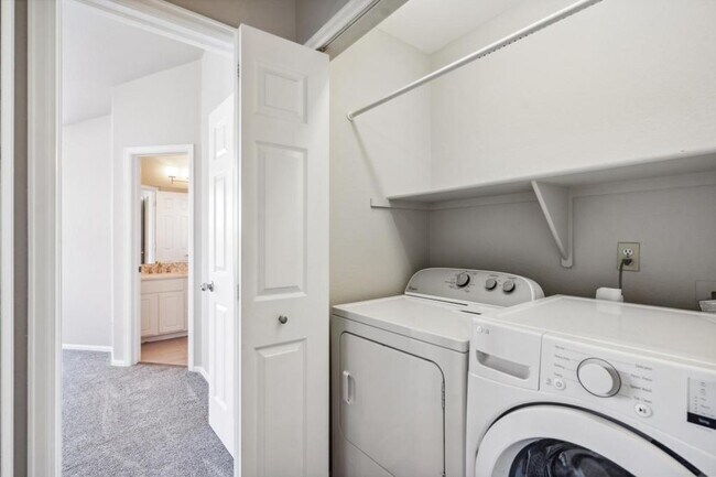 Building Photo - 3135 Capstan Way