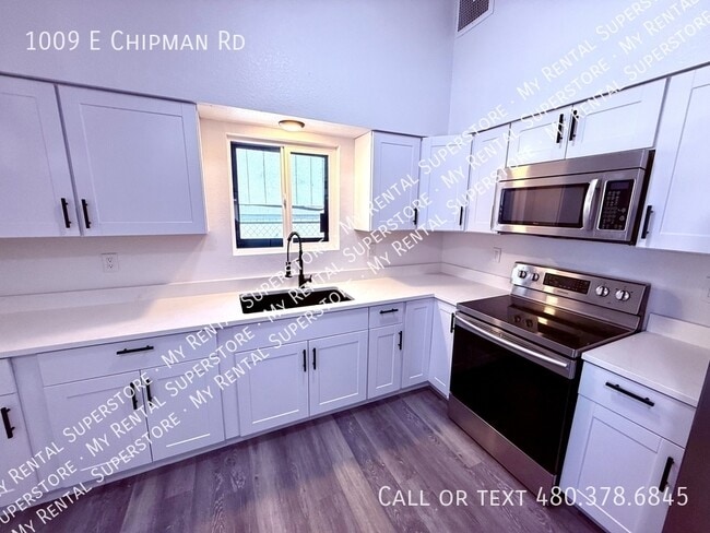 Building Photo - 1009 E Chipman Rd