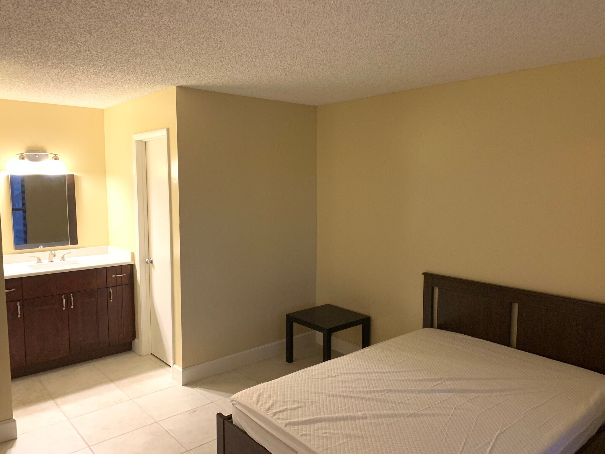 Building Photo - 455 Alt 19