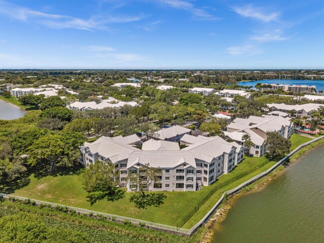 Building Photo - 2850 N Oakland Forest Dr