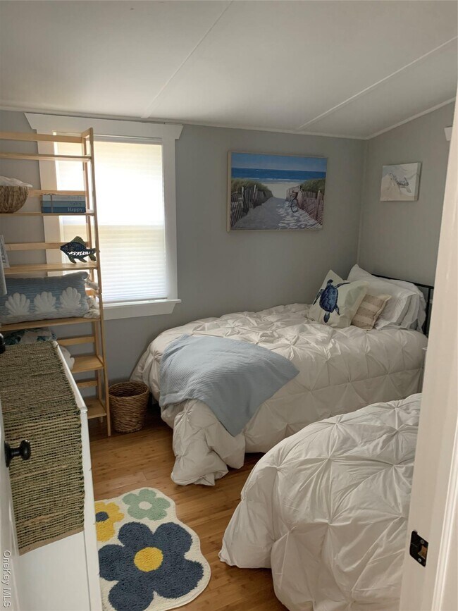 Building Photo - 30 Bungalow Ln