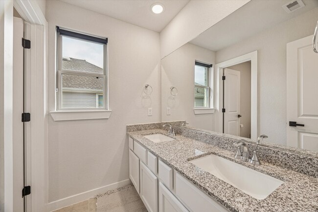Building Photo - 7933 Spring Run Dr