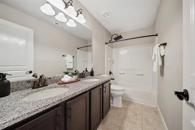 Building Photo - 28723 Baughman Ridge Dr