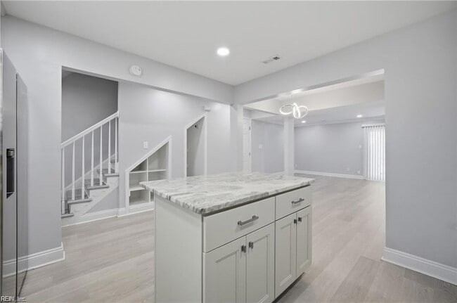 Building Photo - 712 White Hall Ln