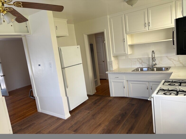Building Photo - 1016A S Bruce Ln