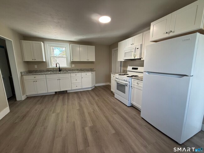 Building Photo - 575 Fabyan Rd