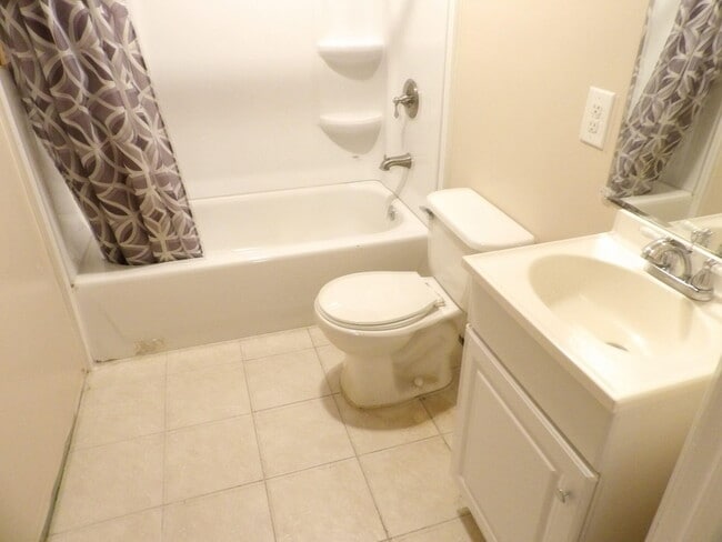 Building Photo - 107 Shannon Ln