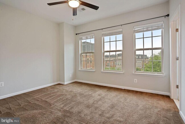 Building Photo - 603 Overlook Park Dr