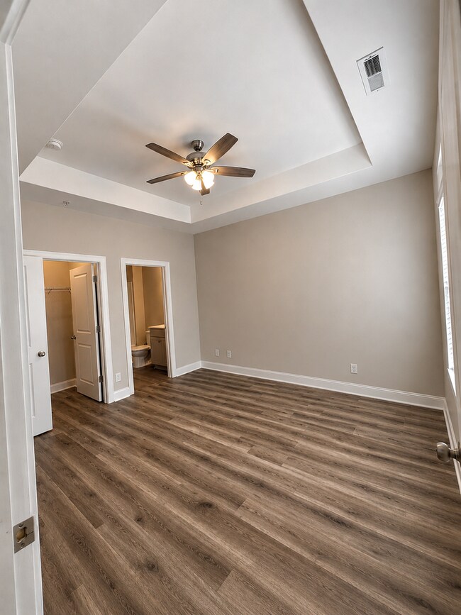 Building Photo - Your Perfect 2-Bedroom Retreat Awaits in Kiskadee Parke