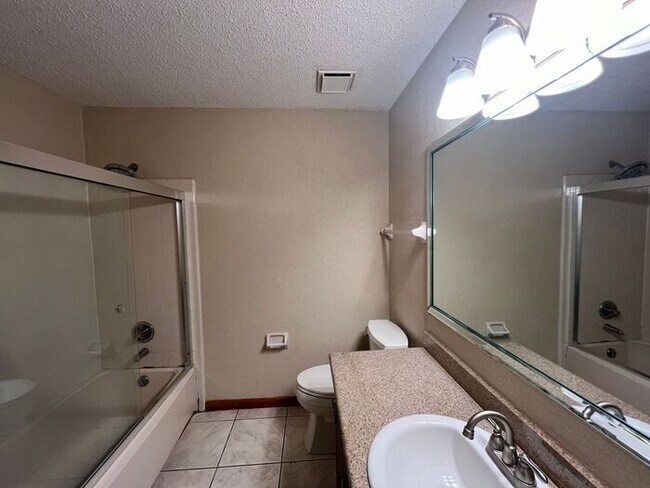 Building Photo - Pensacola - Windermere - 3 Bedroom, 2 Bath...