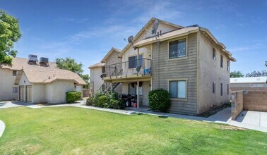 Building Photo - 2705 Villalovos Ct