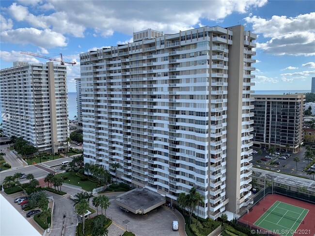 Building Photo - 1985 S Ocean Dr