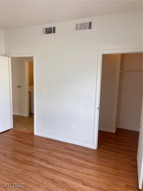 Building Photo - 2121 Hussium Hills St