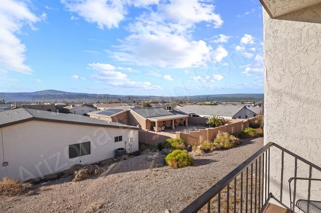 Building Photo - CENTRALLY LOCATED 1 BEDROOM CONDO