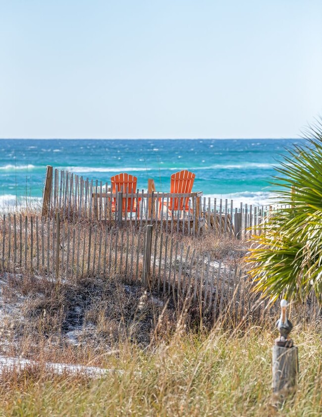 Building Photo - Newly Renovated Beach Front Four Bedroom Home