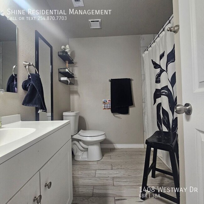 Building Photo - 1408 Westway Dr