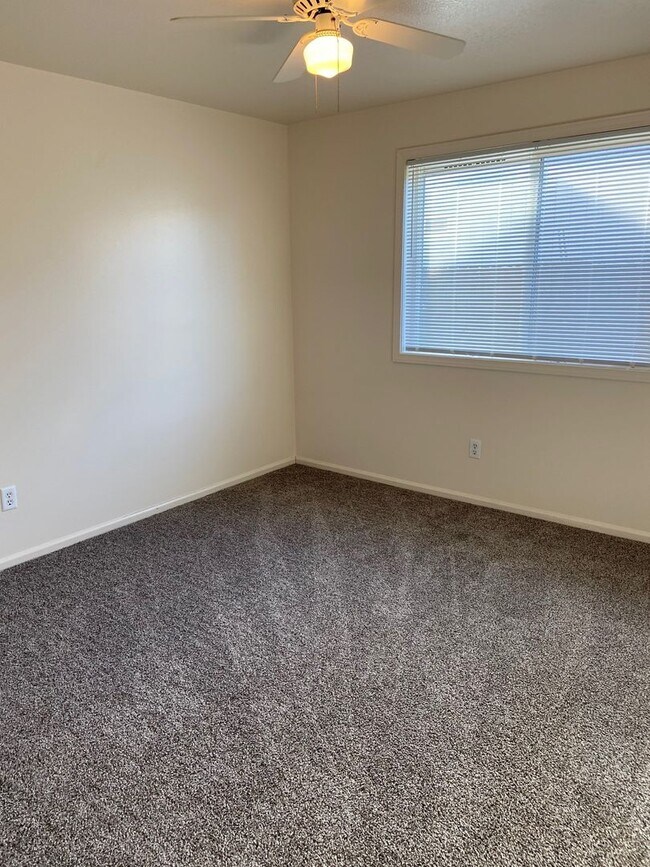 Building Photo - brab02