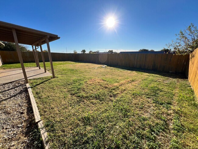 Building Photo - 919 SW 60th- AVAILABLE NOW!!