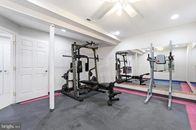 Building Photo - 19925 Interlachen Cir