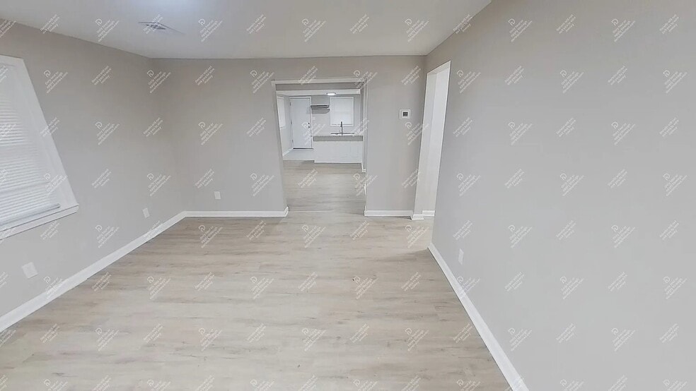 Building Photo - 155 Richmond St