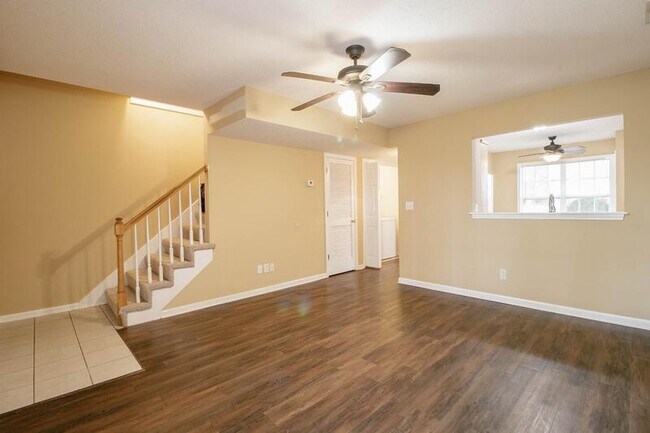 Building Photo - 2107-1 Ringgold Ct