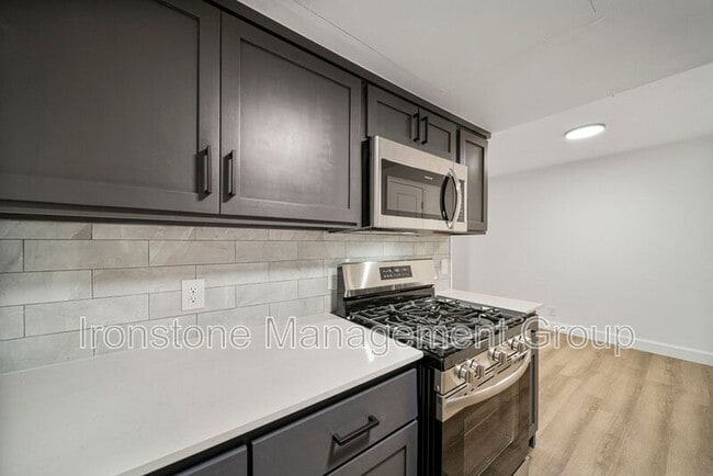 Building Photo - 4509 E 31st St